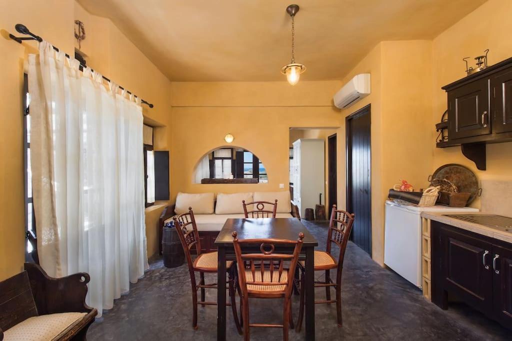 אויה Ramni House: Private Villa With Pool By The Sea מראה חיצוני תמונה
